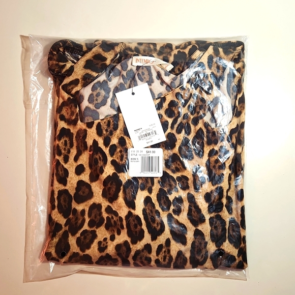 ❤️NWT BODYSUIT - LEOPARD ANIMAL PRINT - SNAP CROTCH - CUTOUT ACCENT - Picture 4 of 9